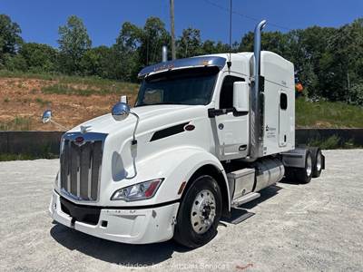 2022 Peterbilt 579 Mid Roof Sleeper Semi Truck Tractor Cummins X15 A/T bidadoo