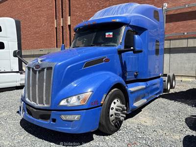 2023 Peterbilt 579 High Roof Sleeper Truck Tractor Semi A/T bidadoo -Repair