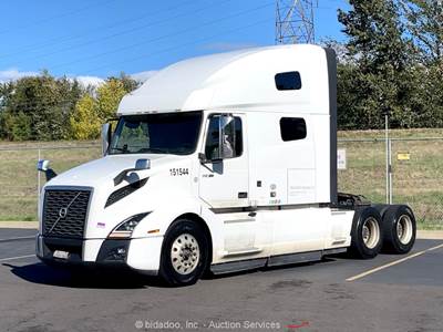 2020 Volvo VNL T/A High Roof Sleeper Cab Semi Truck Tractor D13N A/T bidadoo