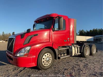 2017 Volvo VNL T/A Sleeper Truck Tractor Cummins Semi Auto Eaton Fuller bidadoo