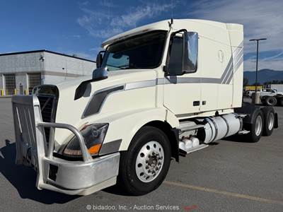 2013 Volvo VNL T/A Sleeper Truck Tractor Cummins ISX15 Heavy Haul Semi bidadoo