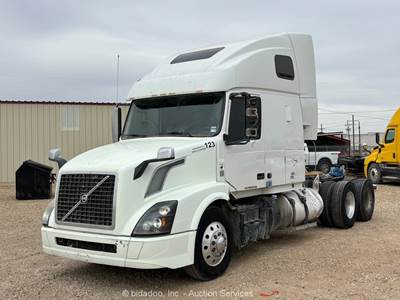 2017 Volvo VNL T/A High Roof Sleeper Semi Truck Tractor D13 A/T A/C bidadoo