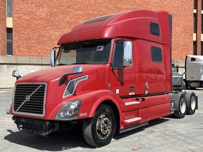 2015 Volvo VNL T/A High Roof Sleeper Cab Semi Truck Tractor D13J500 A/T bidadoo