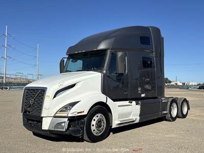 2020 Volvo VNL T/A High Roof Sleeper Cab Semi Truck Tractor D13 A/T bidadoo
