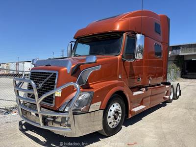 2015 Volvo VNL T/A Sleeper Semi Truck Tractor A/T D13 Diesel A/R bidadoo