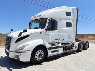 2019 Volvo VNL T/A High Roof Sleeper Truck Tractor D13M-425 APU A/T bidadoo