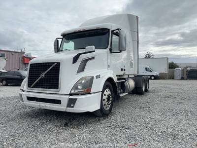 2017 Volvo VNL 630 T/A Sleeper Semi Truck Tractor 12.8L D13 A/C Cab Auto bidadoo