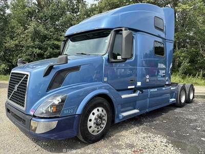 2016 Volvo VNL-64-T-780 T/A High Roof Sleeper Truck Tractor Semi A/T D13 bidadoo