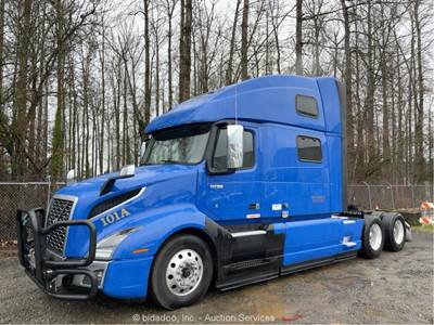 2023 Volvo VNL860 T/A High Roof Sleeper Truck Tractor D13N-455 A/T bidadoo