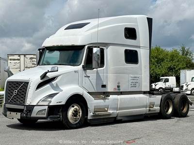 2023 Volvo VNL860 T/A High Roof Sleeper Semi Truck 5th Wheel Tractor A/T bidadoo