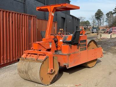 Hypac C 330 B Smooth Drum Static Ride On Roller Compactor Water System bidadoo