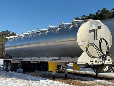 2023 KT Pacer AT35LW T/A Hydraulic Bulk Feeder Tank Tractor Trailer bidadoo