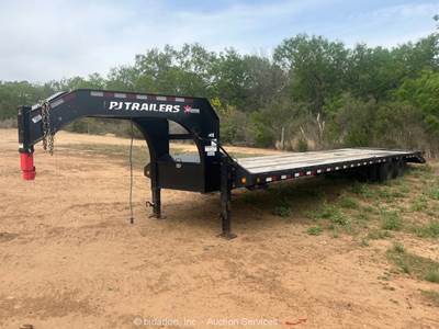 2023 PJ 40' T/A Gooseneck Flatbed Equipment Utility Trailer Ramps bidadoo