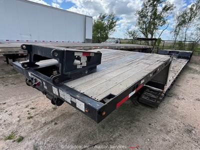 2021 Trail King TK90SMG 48' Detachable Gooseneck Lowboy Flatbed Trailer bidadoo