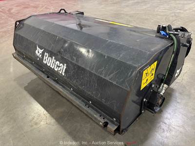2022 Bobcat SWB72 72" Hydraulic Skid Steer Sweeper Broom Attachment bidadoo