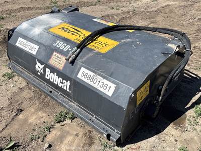 2021 Bobcat SWB72 72" Hydraulic Skid Steer Sweeper Broom Attachment bidadoo
