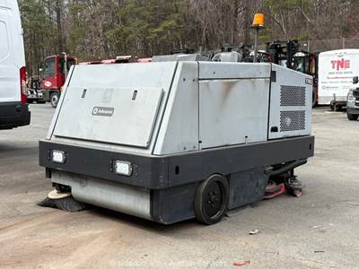 2012 Advance 7765 60" Ride-On Warehouse Sweeper Scrubber Floor LPG bidadoo