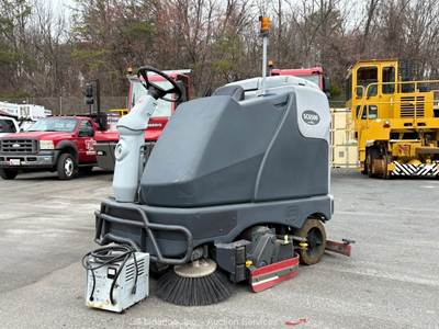 2018 Advance SC6500 45C 36 V Electric Ride-On Sweeper Floor Scrubber bidadoo