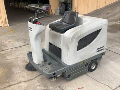 2013 Advance Terra 4300 B Electric Ride-On Floor Broom Sweeper Cleaner bidadoo