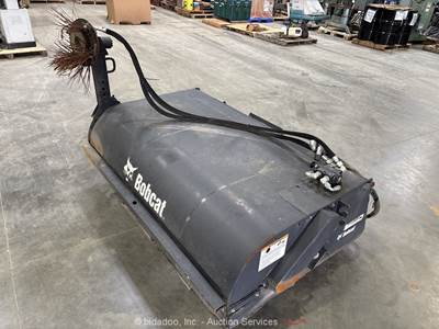 Bobcat 72" Skid Steer Sweeper Hydraulic Street Broom Scrub Attachment bidadoo