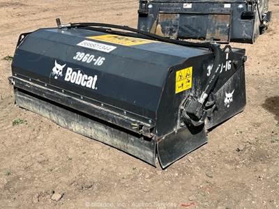 2021 Bobcat SWB72 72" Hydraulic Skid Steer Sweeper Broom Attachment bidadoo