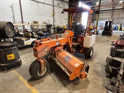 2024 Broce BB250BT 96” Ride-On Broom Street Sweeper Kubota bidadoo -Repair