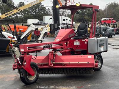 2021 Broce BW-260 8' Ride-On Towable Broom Street Sweeper Kubota Diesel bidadoo