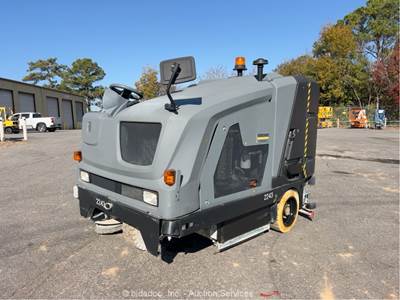 2020 Karcher B300 44" Ride-On Sweeper Warehouse Floor Scrubber LPG bidadoo