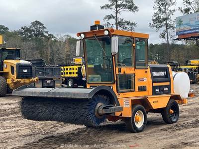 2018 Leeboy Challenger 7 92" Ride-On Broom Street Sweeper Cab A/C Heat bidadoo