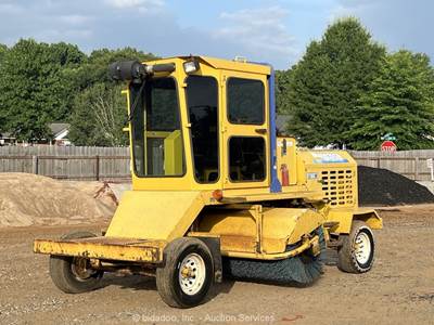 2013 Superior DT80CT 96" Ride-On Broom Street Sweeper Cab Deere Diesel bidadoo