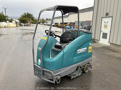 2021 Tennant T16 Industrial Ride-On Sweeper Scrubber Warehouse Floor bidadoo