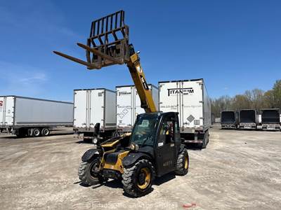 2017 Caterpillar TH255C 18' 5,500 lbs Telescopic Reach Forklift Cab Aux bidadoo