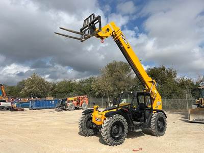 2022 JCB 509-42 42' 9,000 lbs Telescopic Reach Forklift Telehandler bidadoo