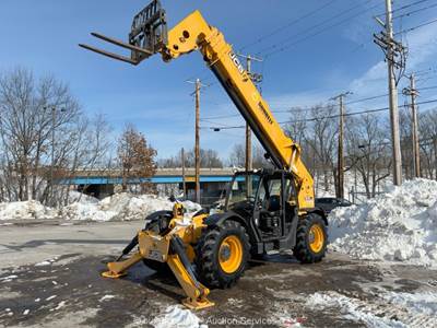2017 JCB 510-56 56' 10,000 lbs Telescopic Reach Forklift Telehandler Aux bidadoo
