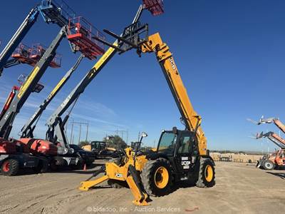2017 JCB 512-56 56' 12,000 lbs Telescopic Reach Forklift Cab Telehandler bidadoo