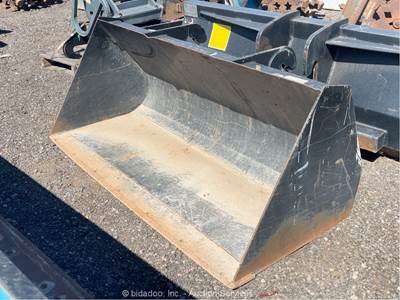 2017 JLG 1001102324 73" Telehandler Material Bucket Attachment JLG Q/C bidadoo