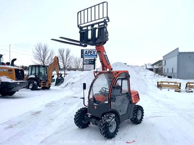 2023 Skytrak 3013 13' 2,700 lbs Telescopic Reach Forklift Cab Aux bidadoo -New