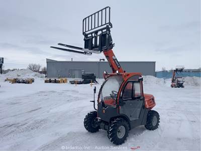 2023 Skytrak 3013 13' 2,700 lbs Telescopic Reach Forklift Cab Aux Hyd bidadoo