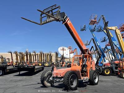 2017 Skytrak 8042 42’ 8,000 lbs  Telescopic Reach Forklift Telehandler bidadoo