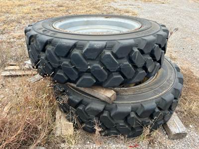 Set of (4) 370/75-28 Lightning Tires on Rims for 12k Telehandler bidadoo