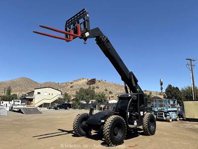 2015 Xtreme XR1045 45' 4WD 10K Telescopic Reach Forklift Telehandler Cab bidadoo