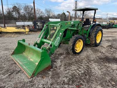 2013 John Deere 5085M 4WD Utility Tractor Front End Loader H260 3-Point bidadoo