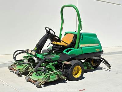2017 John Deere 7400A 74" Adjustable 3WD Riding Mower Lawn Landscape bidadoo