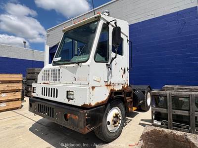 2011 Kalmar Ottawa T2 S/A Yard Dog Spotter Cummins Truck A/T bidadoo -Repair