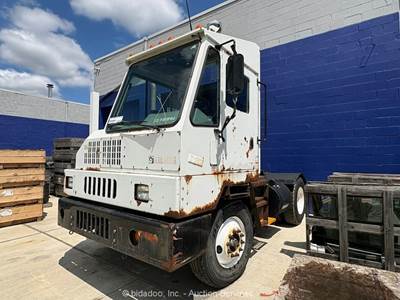 2011 Kalmar Ottawa T2 S/A Yard Dog Spotter Cummins Truck A/T bidadoo -Repair
