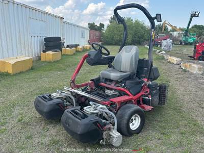 2021 Toro Greensmaster TriFlex 3320 Ride-On Grounds Golf Course Mower bidadoo