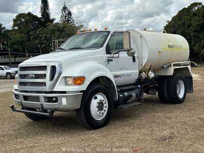2015 Ford F-750 S/A 2,000 Gallon Dually Water Truck A/T Cummins 6.7L PTO bidadoo