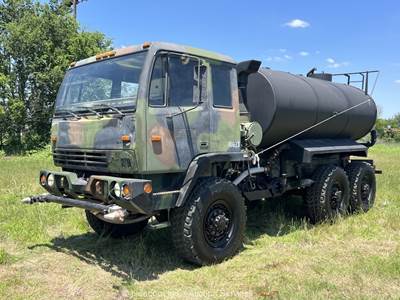 2002 Stewart  M10831A 3,200 Gal Water Truck A/C PTO CAT 6X6 bidadoo
