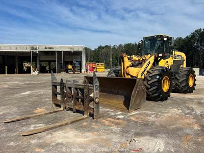 2020 Komatsu WA320-8 Articulated Wheel Loader Tractor Cab Q/C BKT Forks bidadoo