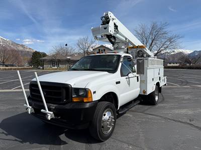 Used Boom / Bucket Truck 2001 Ford F550 Altec AT-235 Bucket V10 Gas